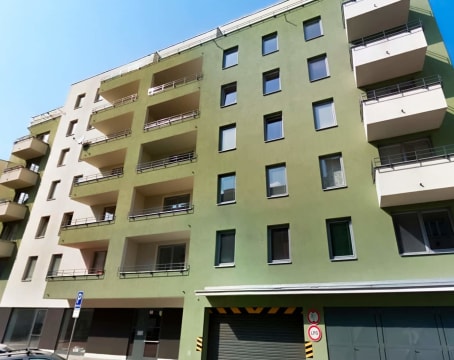 residence/featured_image/0efbb824-25a3-4166-bfd6-2f20436f3ed7.jpg