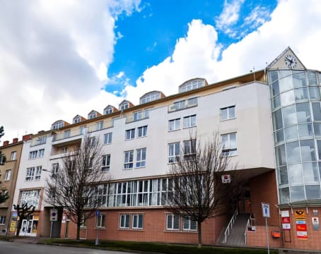 residence/featured_image/fdc744da-0afd-4f7e-830d-e4d29e776ce8.jpg