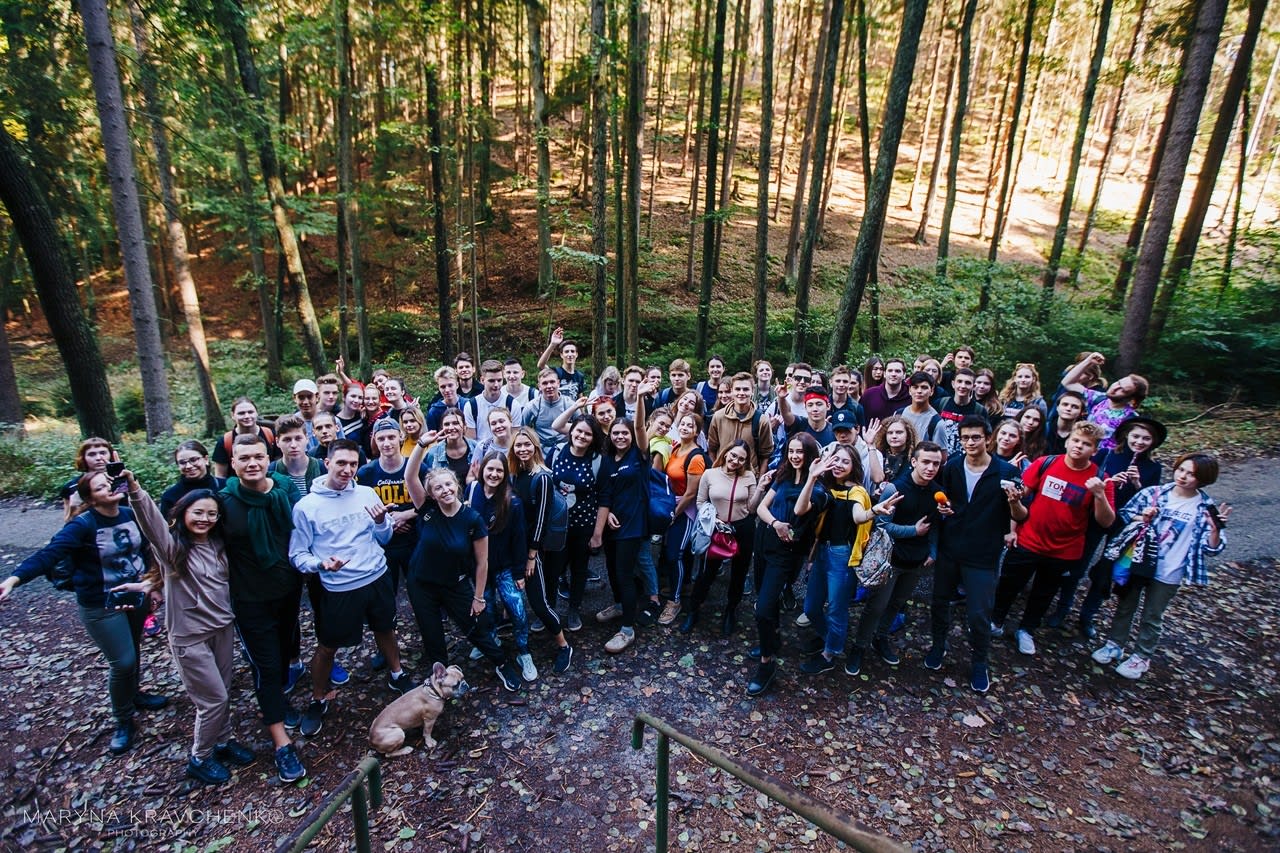 Студенты и выпускники различных программ GoStudy на ежегодной поездке в Чешский Рай