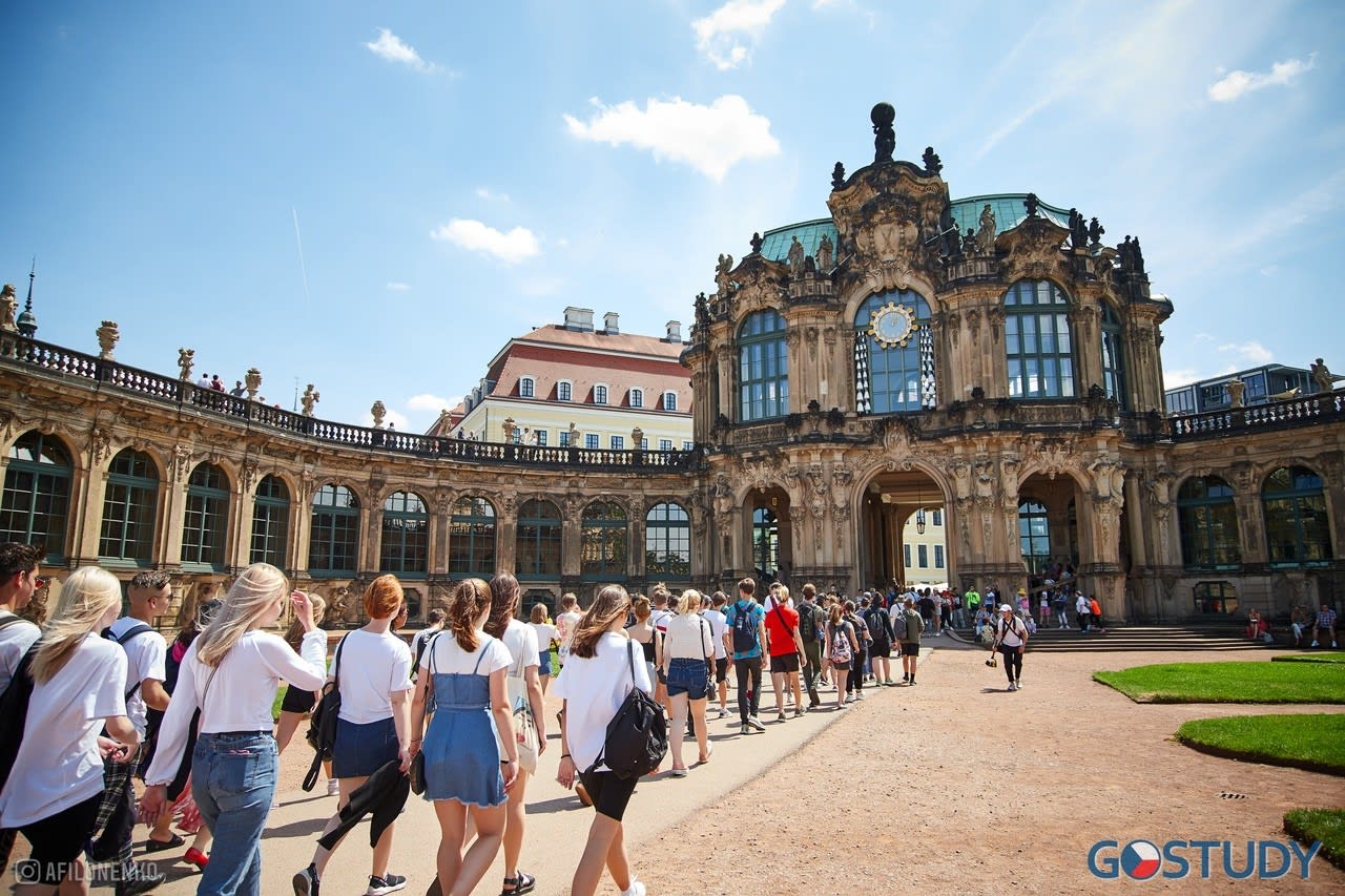 Чехия расположена в самом центре Европы, поэтому студенты чешских вузов имеют возможность бюджетно путешествовать по соседним странам. Источник фото: архив GoStudy. 