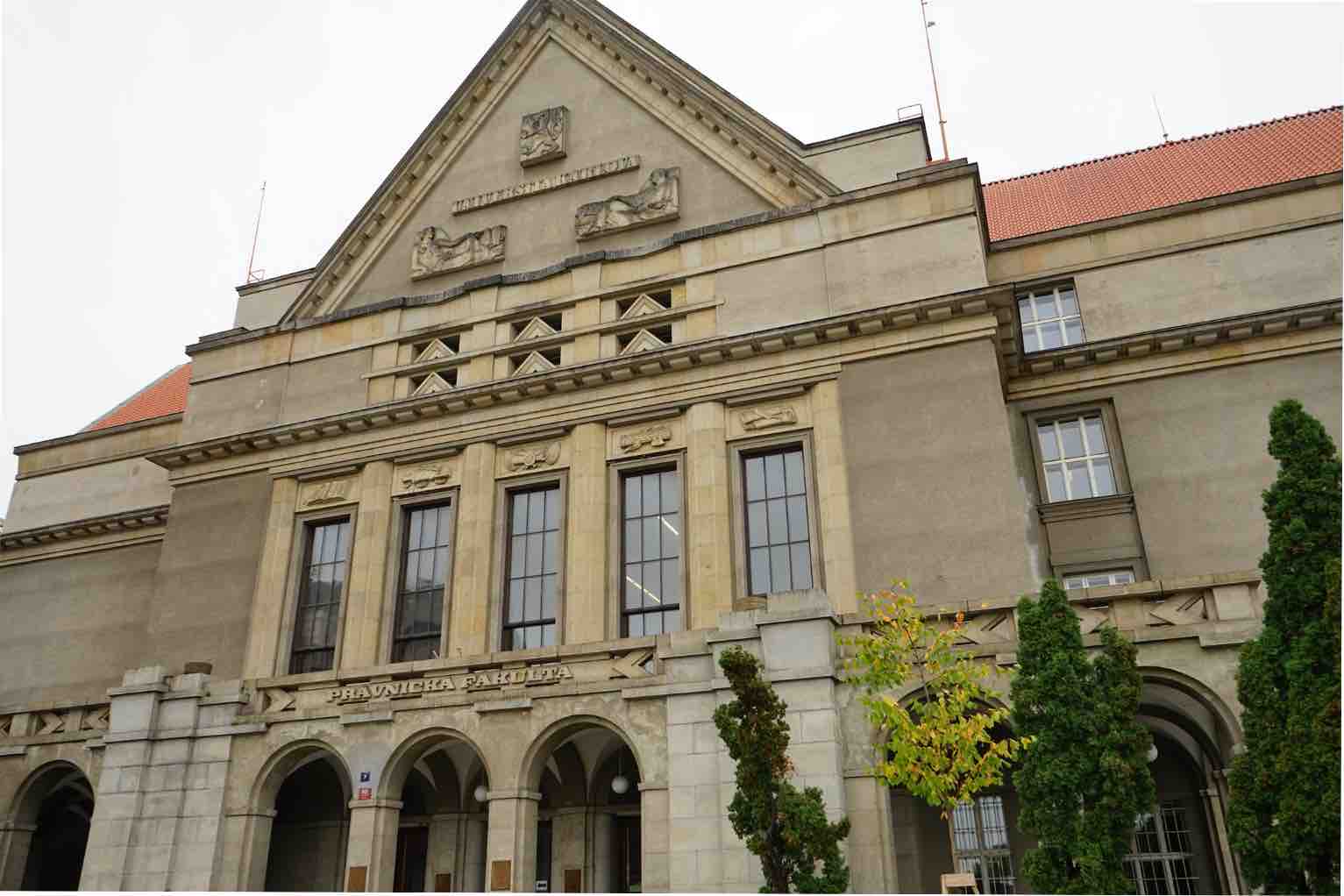 Юридичний факультет Карлового університету – один із найстаріших і найбільших у Європі